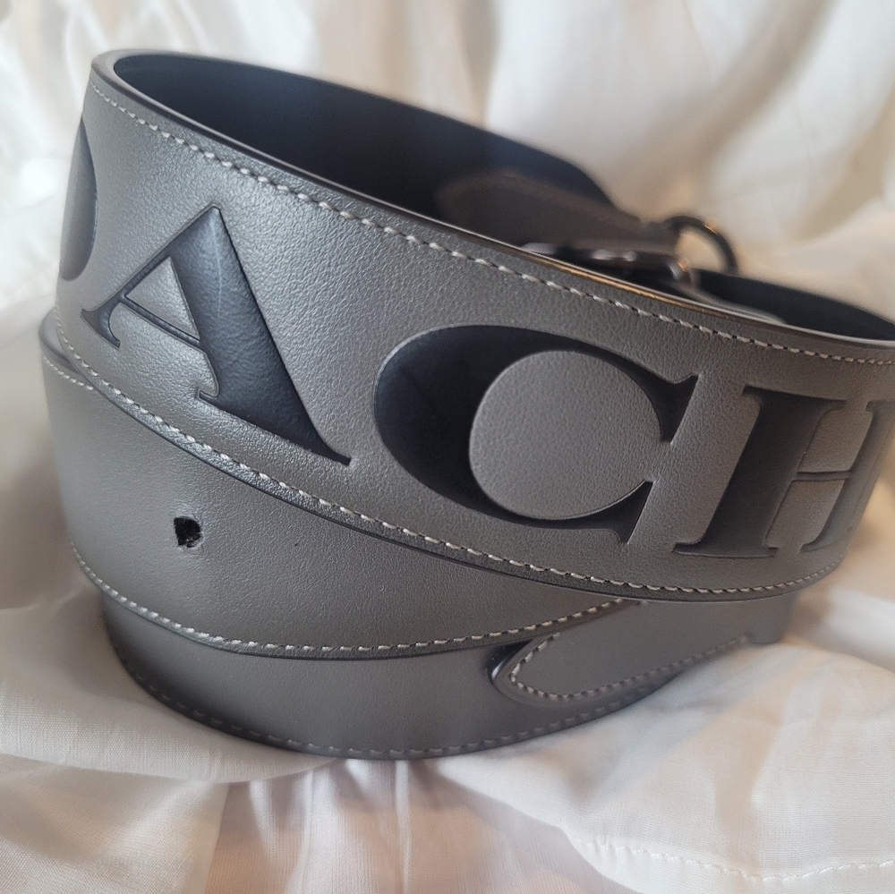 *❤️sale❤️* Coach Novelty Strap